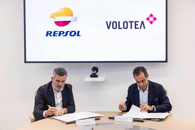 Repsol firma acuerdo con Volotea